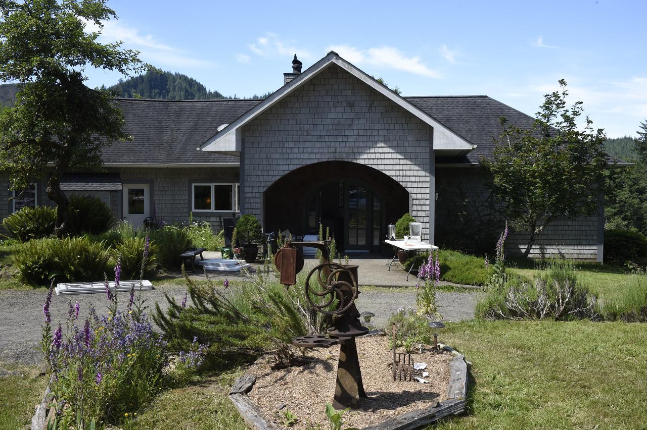 Lucky Mud Inn And Disc Golf Resort Skamokawa Exterior foto